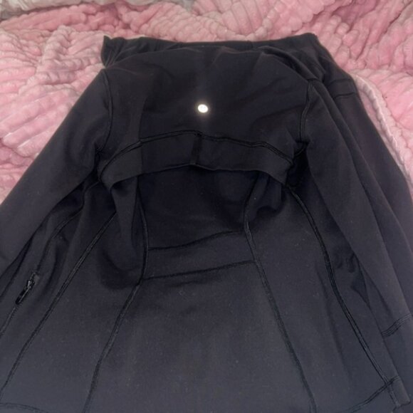 LIKE NEW! Lululemon Black Define Jacket Size 2 - Picture 9 of 9